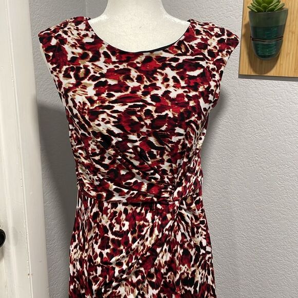 NEW 212 Collection Red & Cream Pattern Waist Twist Dress Size Small - Picture 2 of 9
